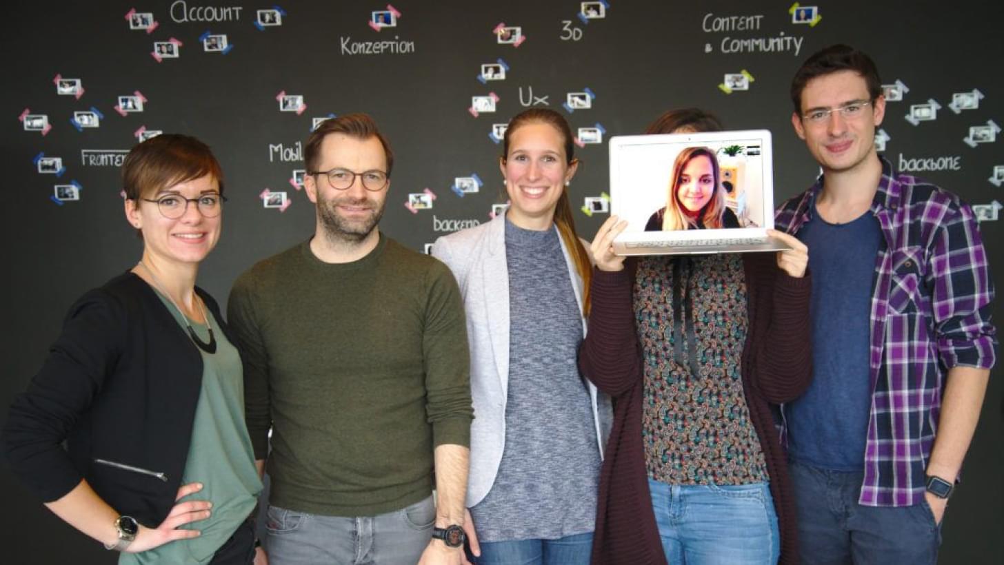 Portrait von Netural’s Kathi, Rainer, Selina, Kathrin und Michi (links nach rechts).
