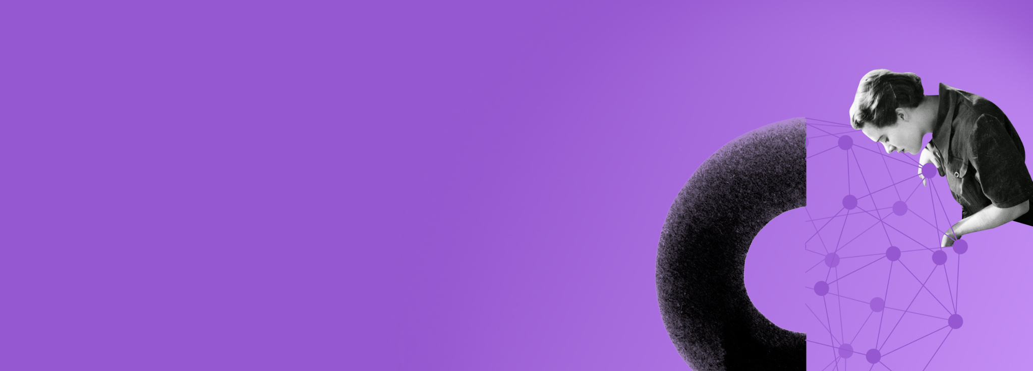 Schwarz-weiß Darstellung einer Frau, die über ein kugelförmiges Knoten-Netzwerk blickt.