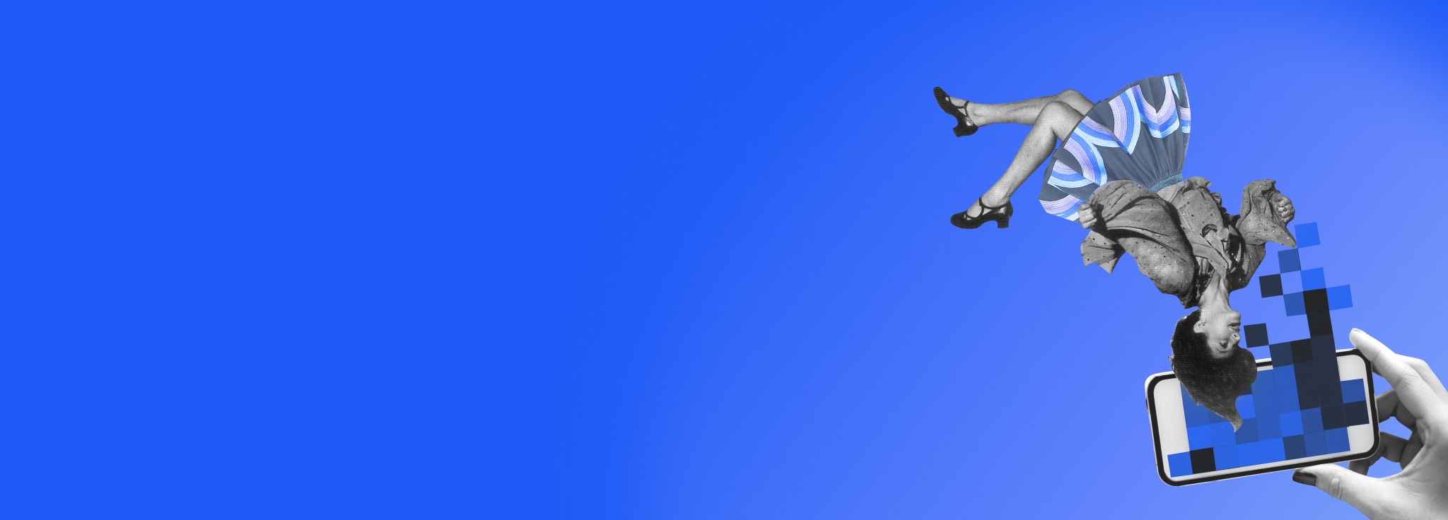 Eine Frau in der Luft, die in ein Smartphone blickt, aus dem blaue Pixel strömen.