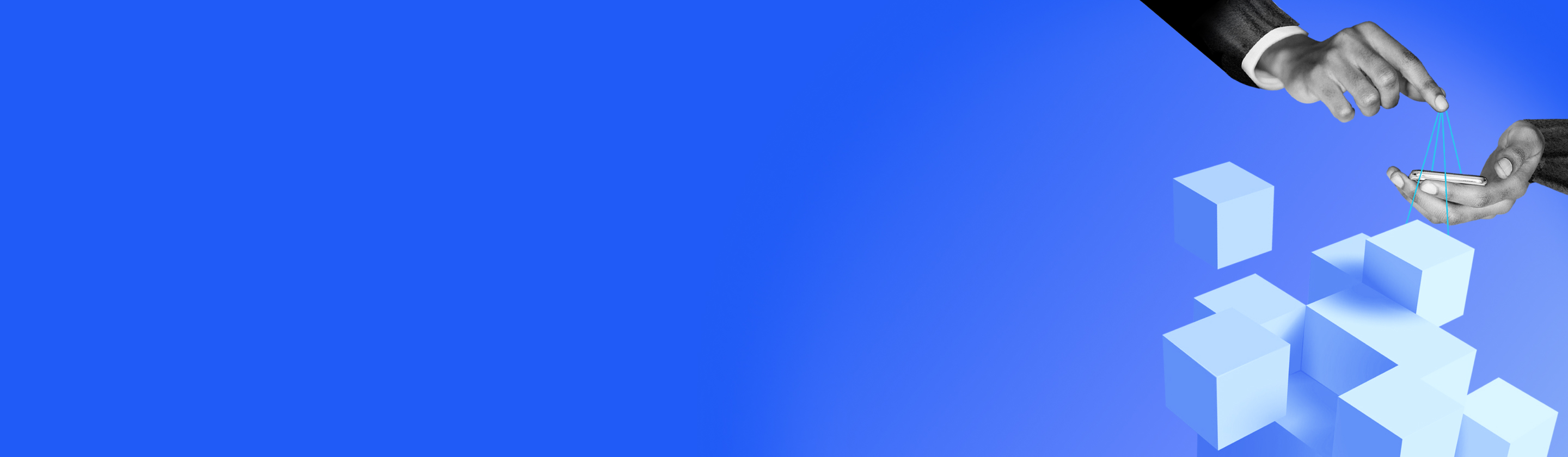 Eine Hand, die 3D-Würfel mit einem Smartphone vor blauem Hintergrund manipuliert.