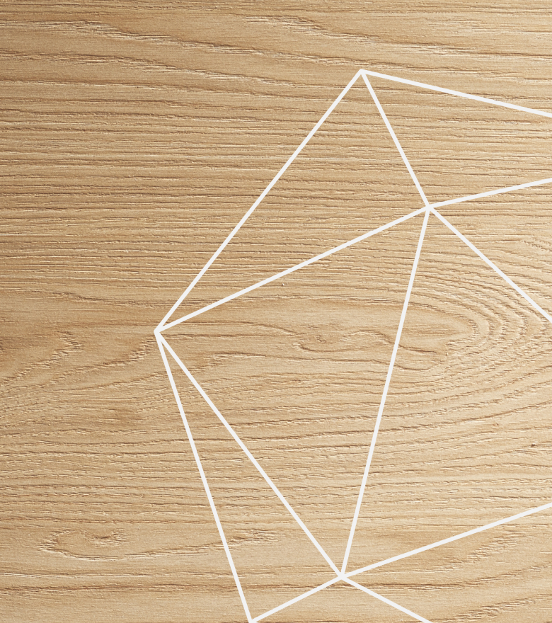 Holzoberfläche in heller Eichenoptik mit weißen, geometrischen Linien als grafisches Gestaltungselement.